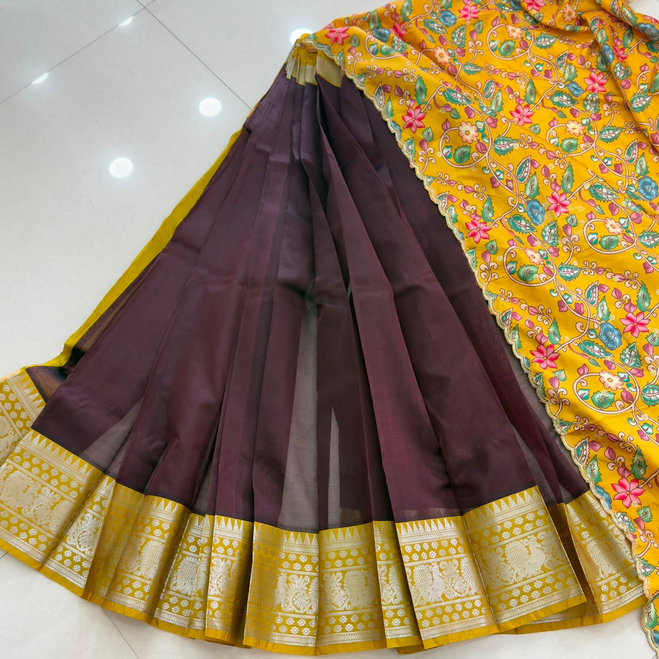 Mangalagiri lehenga with blouse - Image 11